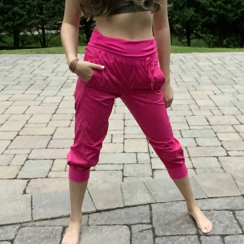 Lululemon Rare Pink Cropped Jogger New 4